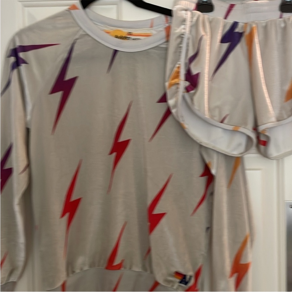 Aviator Nation SET VELVET BOLT REPEAT CREW SWEATSHIRT size XS and shorts size M